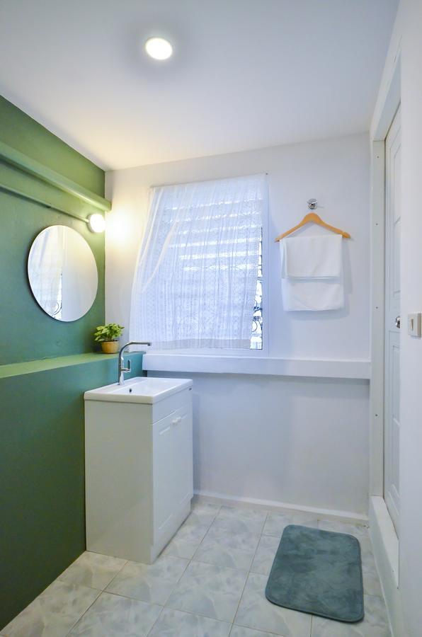 Baan Baan Hostel - Sha Plus Phuket Екстериор снимка