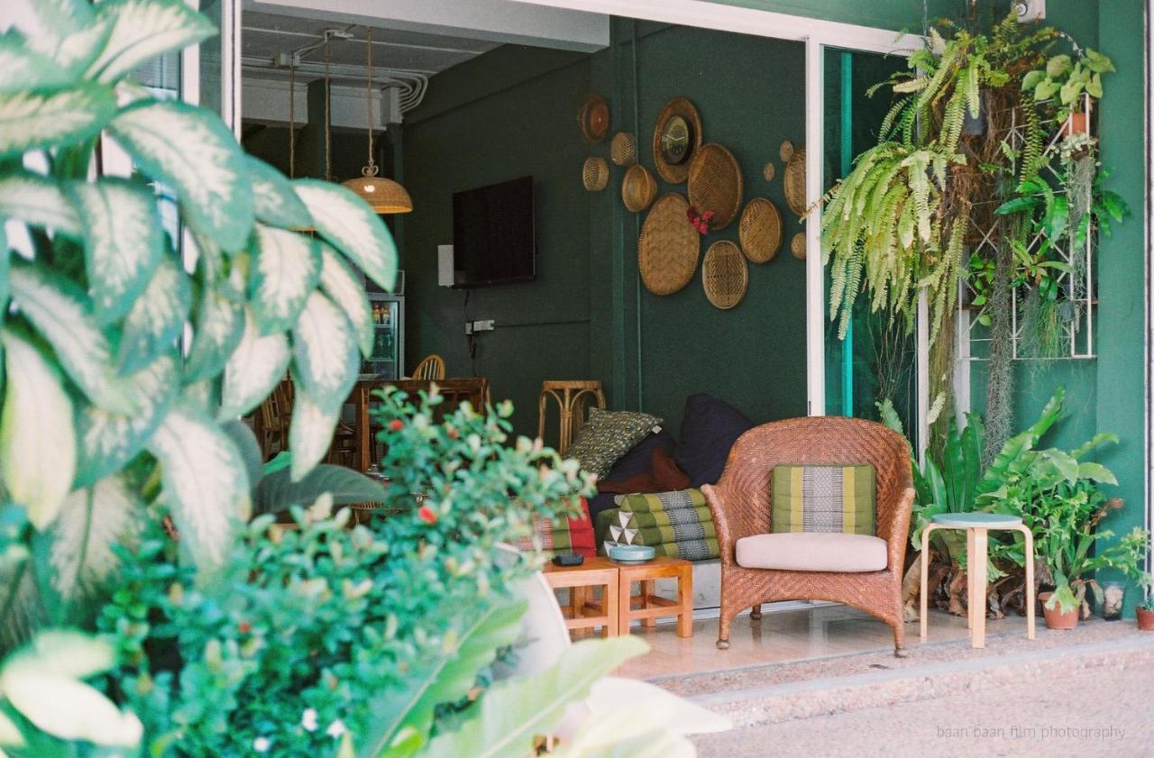 Baan Baan Hostel - Sha Plus Phuket Екстериор снимка